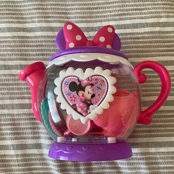 Disney Minnie Mouse tea set - Picture 2 of 4
